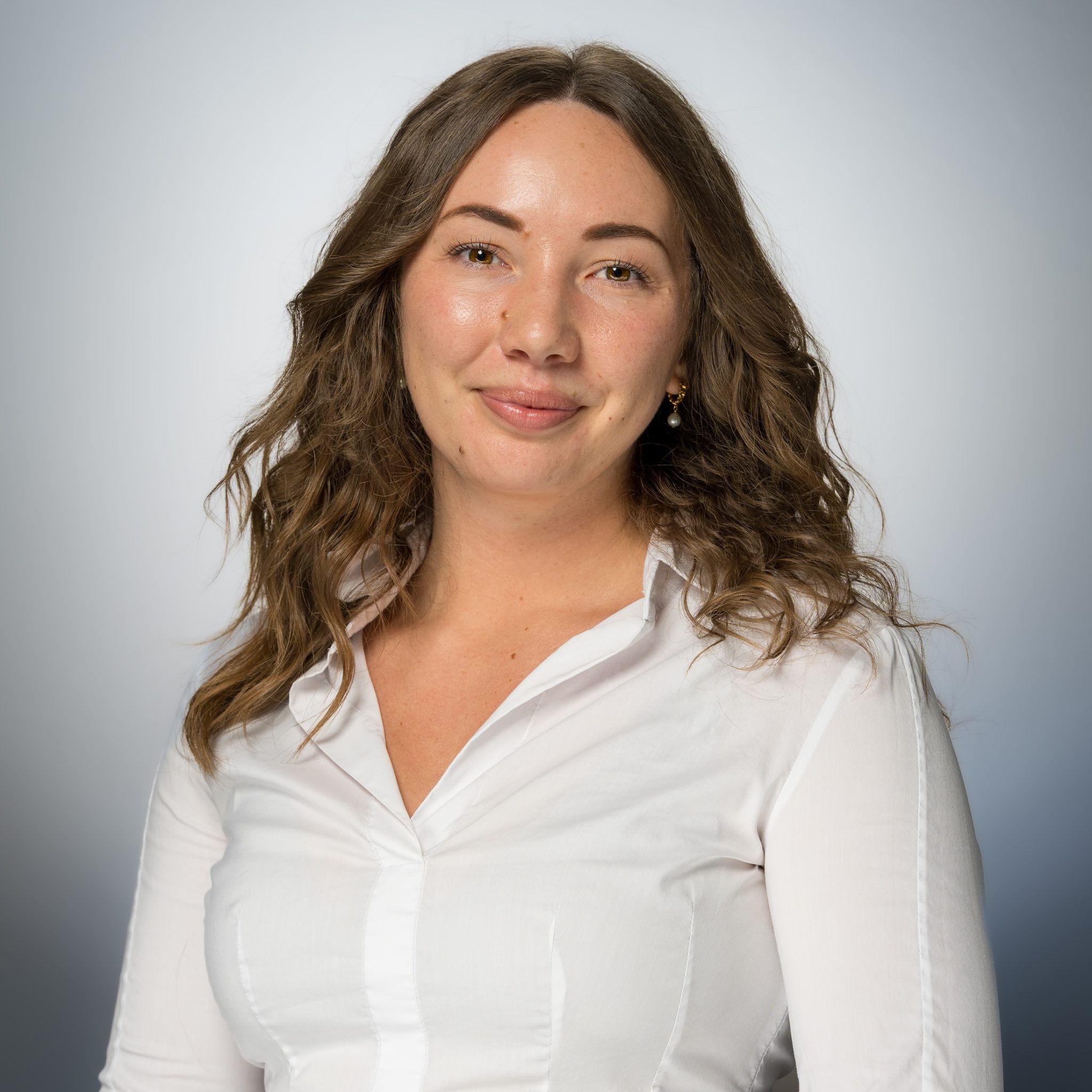 Headshot of psychologist Veronica West, providing telehealth services across Australia
